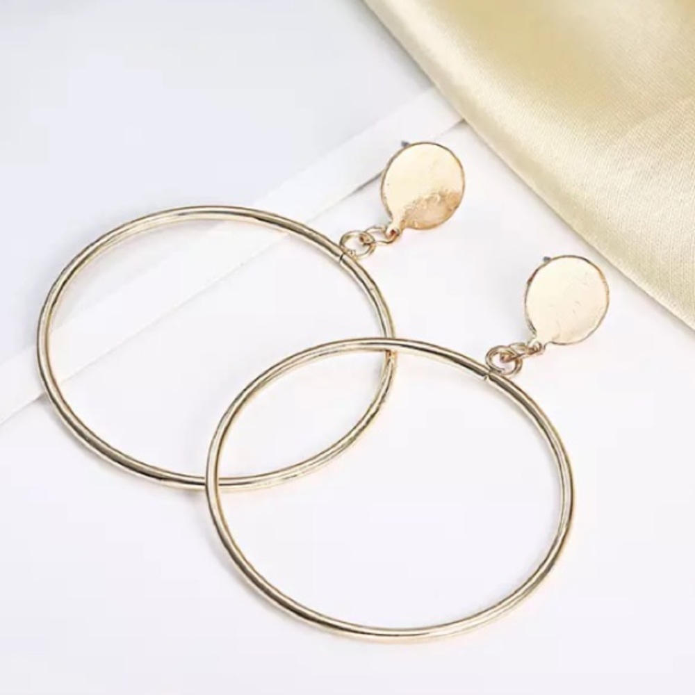 NEW!💙💎💛GOLDEN CIRCLE HOOPS💛💎💙MODERN😎AWESOME - Picture 6 of 7